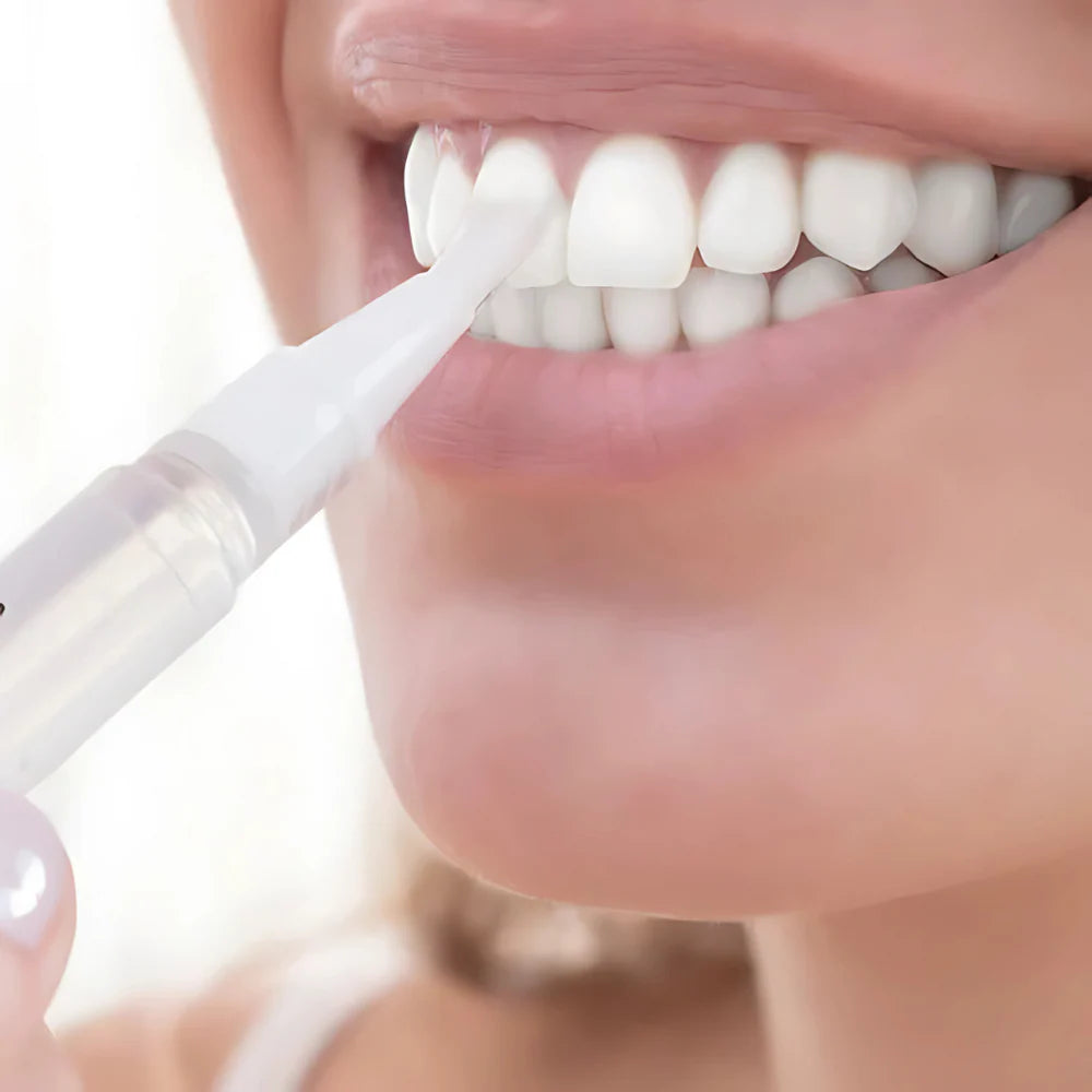 2X1 Lápiz Blanqueador Dazzling White™ – Dientes más blancos en minutos, sin dolor ni sensibilidad